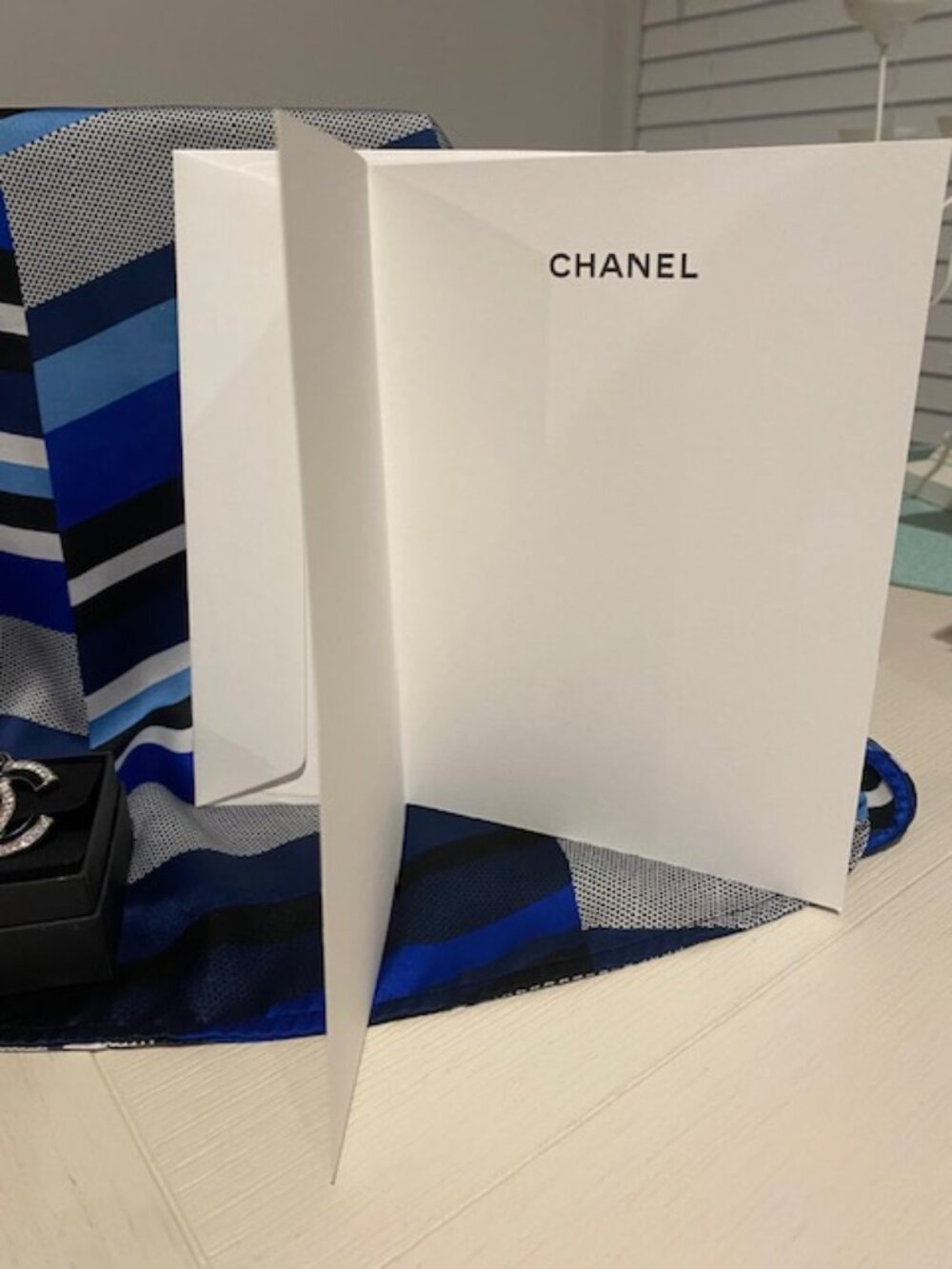 NWT Authentic Chanel Pearl Sunglasses w/Two free gifts - Picture 12 of 14